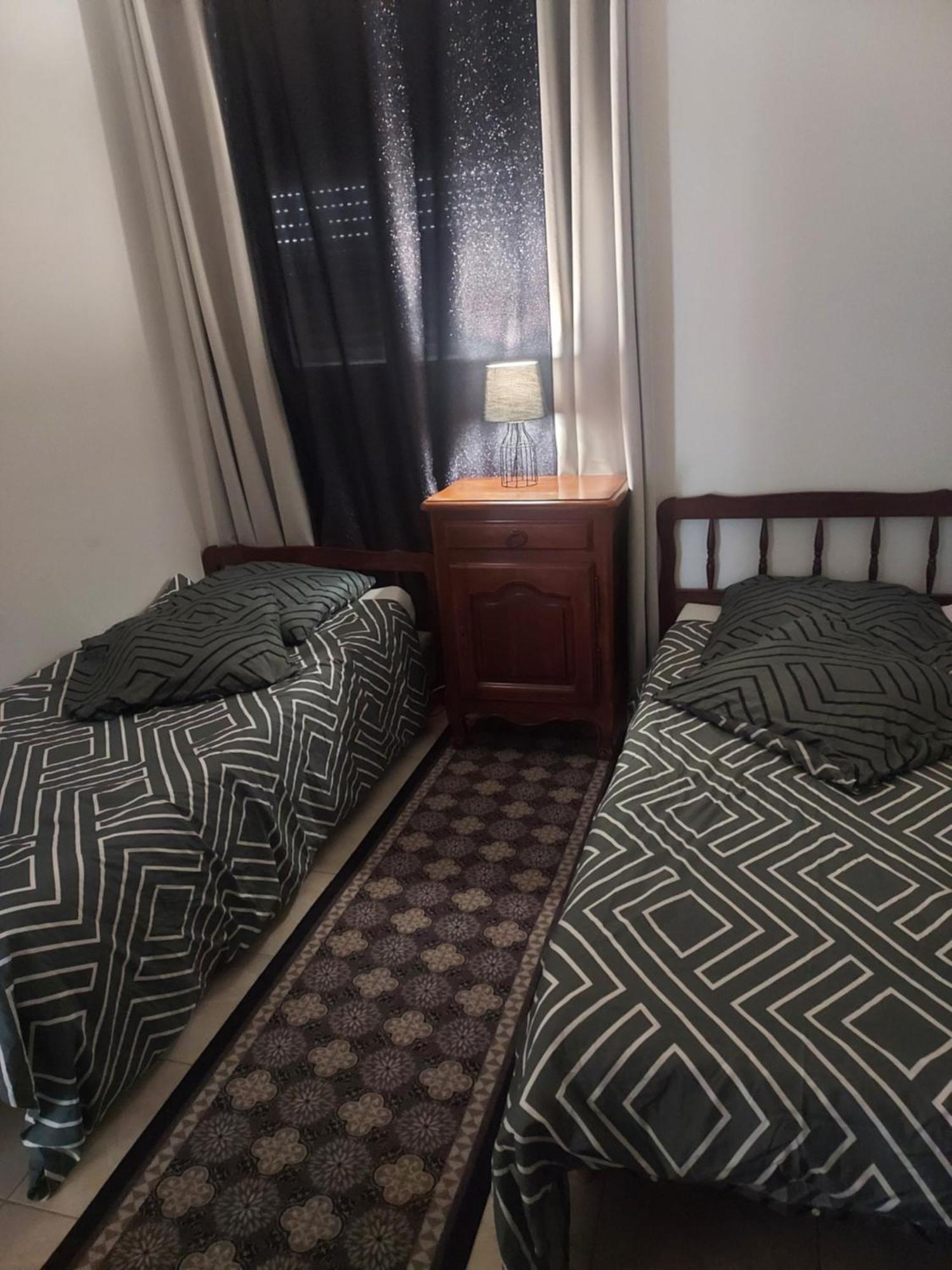 Appartement Meuble Avec Deux Chambres Moulins  Exteriör bild